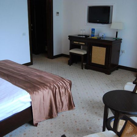 Hotel Zodiac คอนสตันซา ภายนอก รูปภาพ