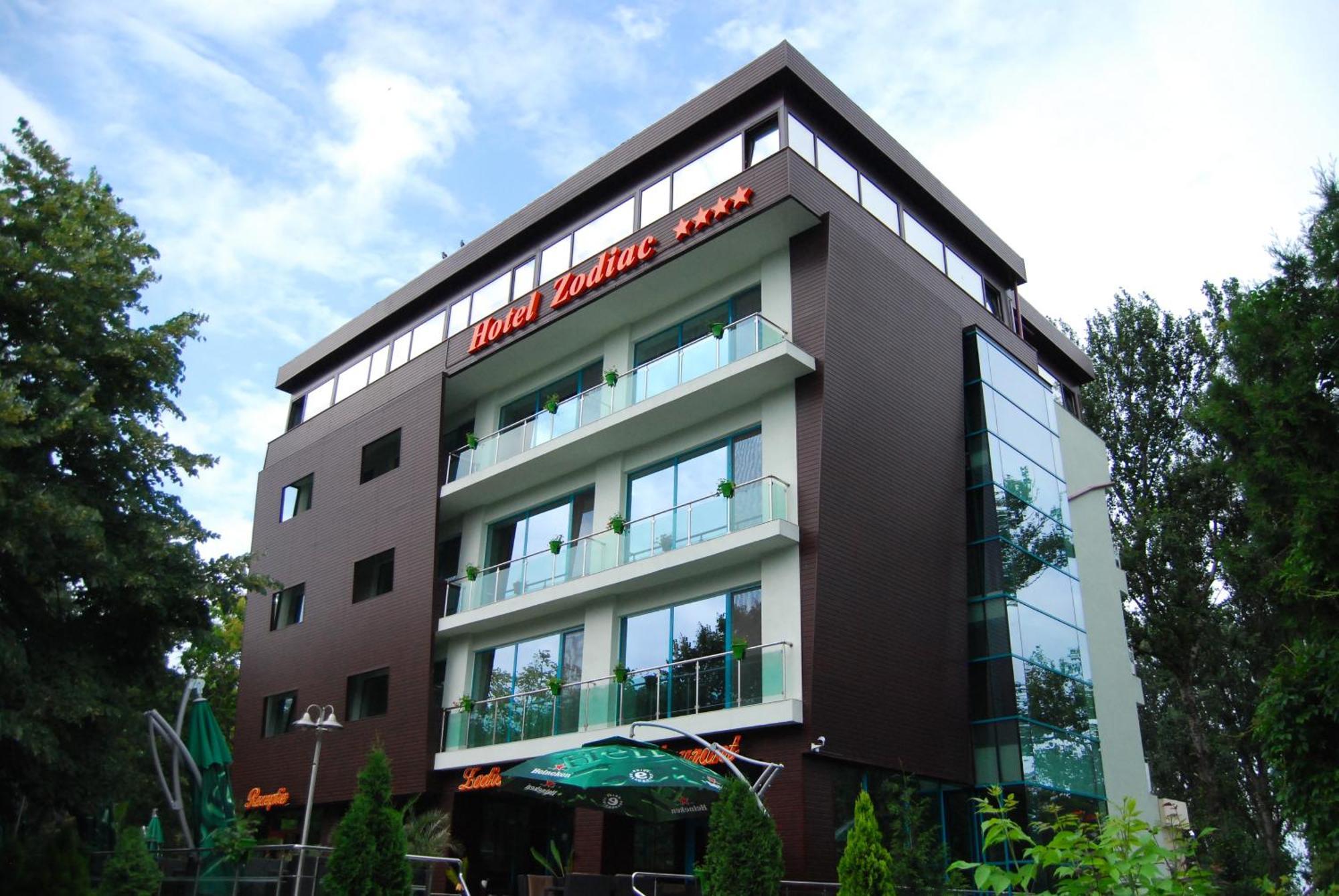 Hotel Zodiac คอนสตันซา ภายนอก รูปภาพ